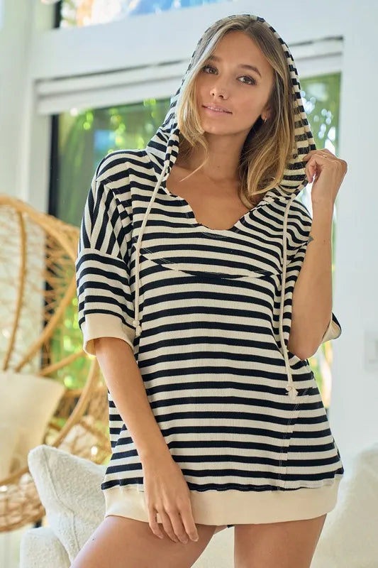 Striped Fleece Aesthetic Hoodie – Short Sleeve Fit