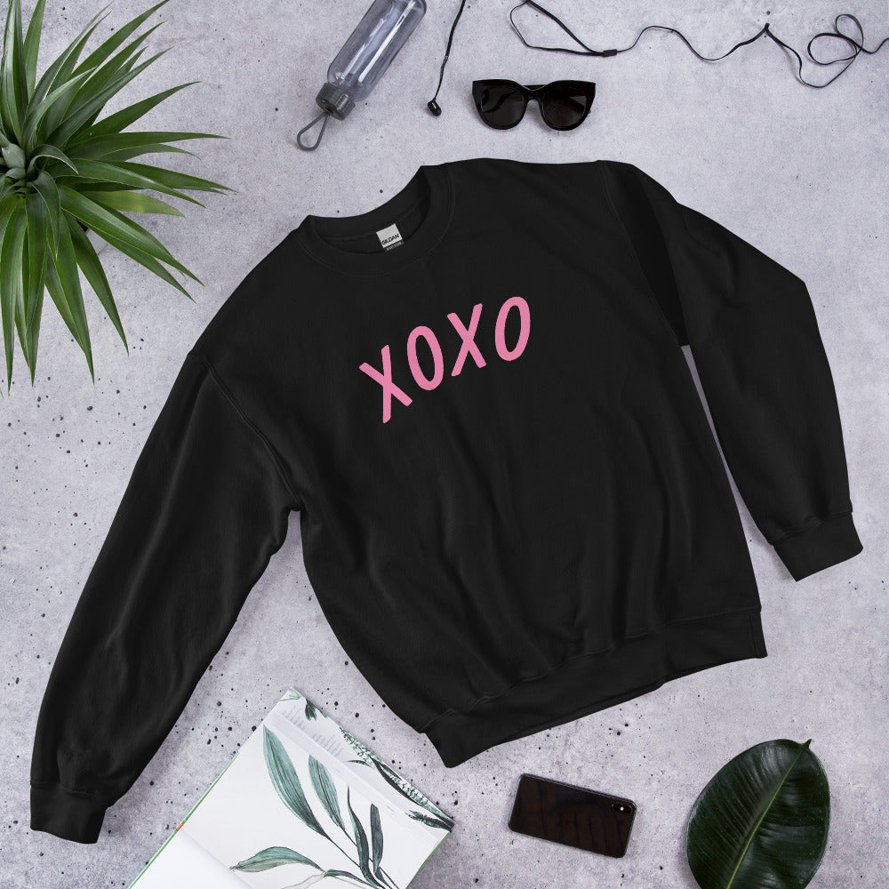 Preppy XOXO Crewneck Sweatshirt in Pink, White & Black